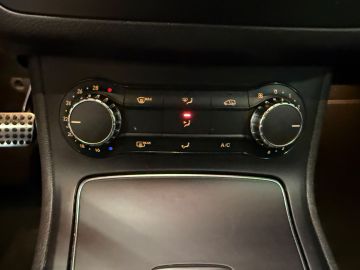 Mercedes-Benz B-Klasse 180 AMG STYLING-PANORAMA-TREKHAAK-NIGHT-ORIG NL-COMPLEET