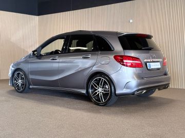 Mercedes-Benz B-Klasse 180 AMG STYLING-PANORAMA-TREKHAAK-NIGHT-ORIG NL-COMPLEET