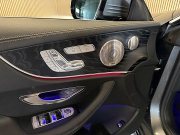 Mercedes-Benz E-Klasse Cabrio 300 AMG STYLING-AIRSCARF-HEAD UP-MEMORY-BURMESTER-KEYLESS-
