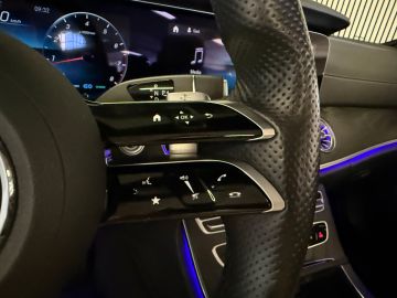 Mercedes-Benz E-Klasse Cabrio 300 AMG STYLING-AIRSCARF-HEAD UP-MEMORY-BURMESTER-KEYLESS-