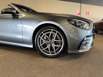 Mercedes-Benz E-Klasse Cabrio 300 AMG STYLING-AIRSCARF-HEAD UP-MEMORY-BURMESTER-KEYLESS-