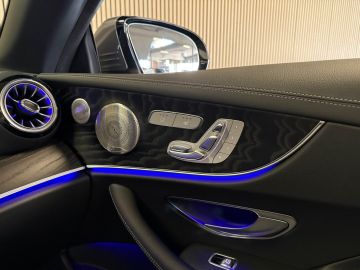 Mercedes-Benz E-Klasse Cabrio 300 AMG STYLING-AIRSCARF-HEAD UP-MEMORY-BURMESTER-KEYLESS-
