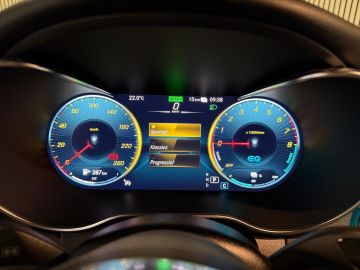 Mercedes-Benz GLC Coupé 300e 4 Matic AMG STYLING-SCHUIFDAK-TREKHAAK-SOUND-360 CAMER