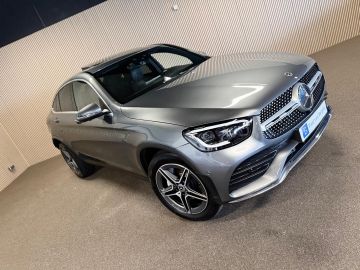 Mercedes-Benz GLC Coupé 300e 4 Matic AMG STYLING-SCHUIFDAK-TREKHAAK-SOUND-360 CAMER