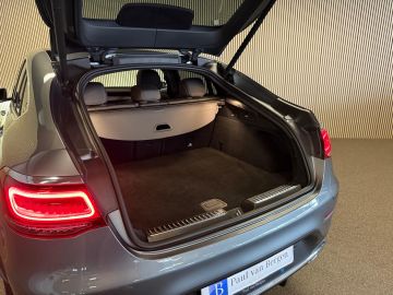 Mercedes-Benz GLC Coupé 300e 4 Matic AMG STYLING-SCHUIFDAK-TREKHAAK-SOUND-360 CAMER