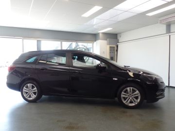 Opel Astra Sports Tourer 1.2 Edition 110pk, Navigatie, Achteruitrijcamera, C