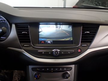 Opel Astra Sports Tourer 1.2 Edition 110pk, Navigatie, Achteruitrijcamera, C
