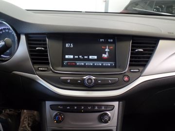 Opel Astra Sports Tourer 1.2 Edition 110pk, Navigatie, Achteruitrijcamera, C