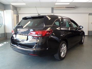 Opel Astra Sports Tourer 1.2 Edition 110pk, Navigatie, Achteruitrijcamera, C