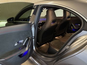 Mercedes-Benz CLA 220 AMG STYLING-CAMERA-TREKHAAK-SFEERVERLICHTING-MULTISPAAKS-BTW