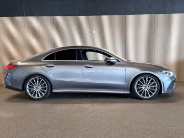 Mercedes-Benz CLA 220 AMG STYLING-CAMERA-TREKHAAK-SFEERVERLICHTING-MULTISPAAKS-BTW