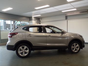 Nissan QASHQAI 1.3 DIG-T Acces Edition Apple Carplay, Clima controle, Cruise con