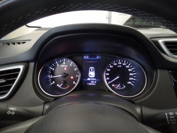 Nissan QASHQAI 1.3 DIG-T Acces Edition Apple Carplay, Clima controle, Cruise con