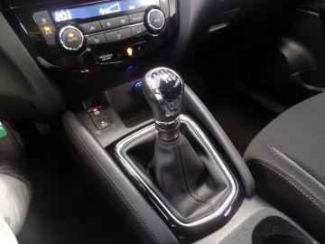 Nissan QASHQAI 1.3 DIG-T Acces Edition Apple Carplay, Clima controle, Cruise con