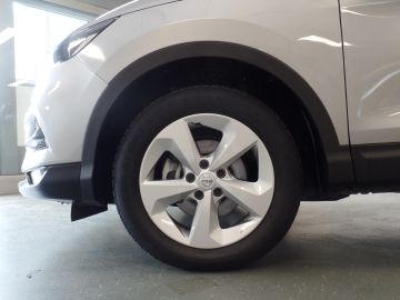 Nissan QASHQAI 1.3 DIG-T Acces Edition Apple Carplay, Clima controle, Cruise con