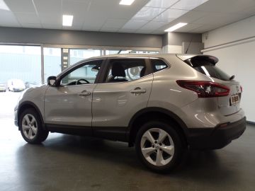 Nissan QASHQAI 1.3 DIG-T Acces Edition Apple Carplay, Clima controle, Cruise con