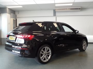 Audi A3 Sportback 30 TFSI Advanced edition Navigatie, Clima controle, Cru