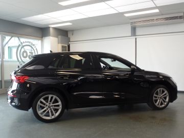 Audi A3 Sportback 30 TFSI Advanced edition Navigatie, Clima controle, Cru