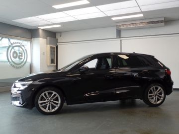 Audi A3 Sportback 30 TFSI Advanced edition Navigatie, Clima controle, Cru