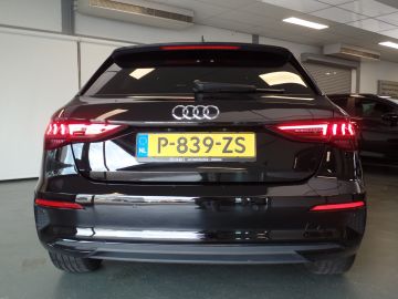 Audi A3 Sportback 30 TFSI Advanced edition Navigatie, Clima controle, Cru