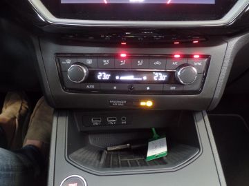 Seat Ibiza 1.0 TSI 116pk!!, FR Business Intense!!, Navigatie, Clima controle