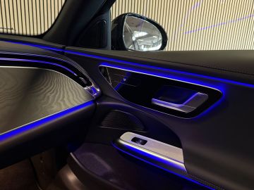 Mercedes-Benz E-Klasse 220D AMG STYLING-PANORAMADAK-NIGHT PAKKET-DISTRONIC-DODEHOEK-COMP