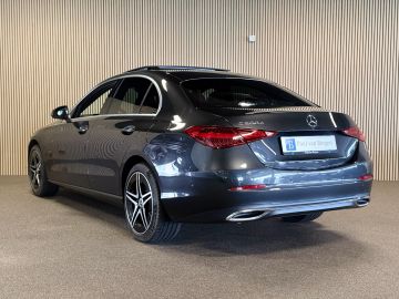 Mercedes-Benz C-Klasse 300e Avantgarde-SOH 99%-PANORAMA-CAMERA-DODE HOEK-APPLE CARPLAY-B