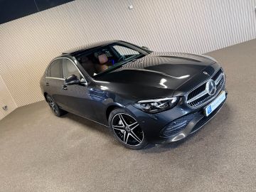 Mercedes-Benz C-Klasse 300e Avantgarde-SOH 99%-PANORAMA-CAMERA-DODE HOEK-APPLE CARPLAY-B