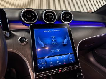Mercedes-Benz C-Klasse 300e Avantgarde-SOH 99%-PANORAMA-CAMERA-DODE HOEK-APPLE CARPLAY-B