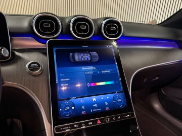Mercedes-Benz C-Klasse 300e Avantgarde-SOH 99%-PANORAMA-CAMERA-DODE HOEK-APPLE CARPLAY-B