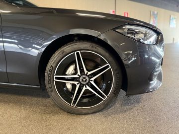 Mercedes-Benz C-Klasse 300e Avantgarde-SOH 99%-PANORAMA-CAMERA-DODE HOEK-APPLE CARPLAY-B