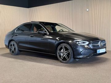 Mercedes-Benz C-Klasse 300e Avantgarde-SOH 99%-PANORAMA-CAMERA-DODE HOEK-APPLE CARPLAY-B