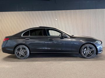 Mercedes-Benz C-Klasse 300e Avantgarde-SOH 99%-PANORAMA-CAMERA-DODE HOEK-APPLE CARPLAY-B