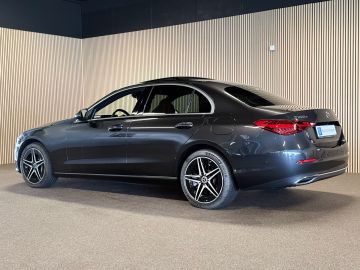 Mercedes-Benz C-Klasse 300e Avantgarde-SOH 99%-PANORAMA-CAMERA-DODE HOEK-APPLE CARPLAY-B