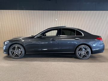 Mercedes-Benz C-Klasse 300e Avantgarde-SOH 99%-PANORAMA-CAMERA-DODE HOEK-APPLE CARPLAY-B