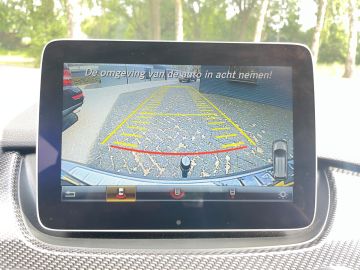 Mercedes-Benz B-Klasse 180 AMG Upgrade Edition - Achteruitrijcamera - Trekhaak etc.