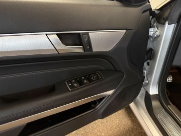 Mercedes-Benz E-Klasse Cabrio 200 AMG STYLING-AIRSCARF-SPOORPAKKET-COMAND-COMPLEET