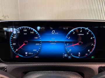 Mercedes-Benz CLA Shooting Brake 220 Progressive-TREKHAAK-WIDESCREEN-CAMERA-ORIG NL