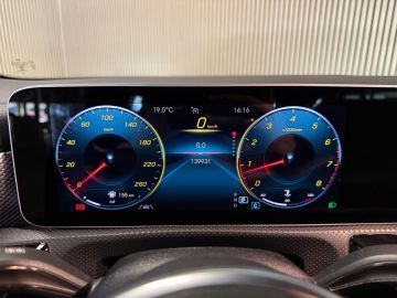 Mercedes-Benz CLA Shooting Brake 220 Progressive-TREKHAAK-WIDESCREEN-CAMERA-ORIG NL