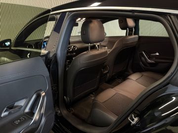 Mercedes-Benz CLA Shooting Brake 220 Progressive-TREKHAAK-WIDESCREEN-CAMERA-ORIG NL