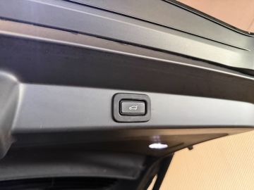 Land Rover Range Rover Sport 3.0 D300 Dynamic SE-PANORAMA-HEAD UP-TREKHAAK-NIEUWPRIJS € 154.00