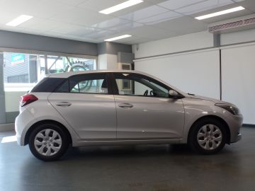 Hyundai I20 1.2 LP i-Drive 5drs Airco, Cruise controle, Elek ramen, Elek spie