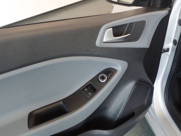 Hyundai I20 1.2 LP i-Drive 5drs Airco, Cruise controle, Elek ramen, Elek spie