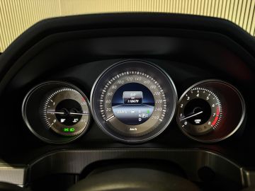 Mercedes-Benz E-Klasse 400 4-Matic Avantgarde-SCHUIFDAK-DISCTRONIC-SOUND-COMAND-360 CAME