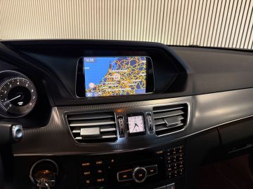 Mercedes-Benz E-Klasse 400 4-Matic Avantgarde-SCHUIFDAK-DISCTRONIC-SOUND-COMAND-360 CAME
