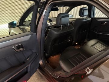 Mercedes-Benz E-Klasse 400 4-Matic Avantgarde-SCHUIFDAK-DISCTRONIC-SOUND-COMAND-360 CAME