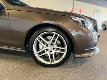 Mercedes-Benz E-Klasse 400 4-Matic Avantgarde-SCHUIFDAK-DISCTRONIC-SOUND-COMAND-360 CAME