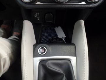 Nissan Micra 1.0 IG-T N-Connecta Navigatie, Airco, Achteruitrijcamera, Elek ra
