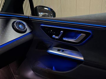 Mercedes-Benz EQE 300 AMG Styling 89 kWh-PANORAMA-NIGHT-MEMORY-ACC-CAMERA-ZEER COMP