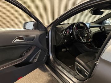 Mercedes-Benz GLA 250 AMG STYLING-CAMERA-COMAND-BI XENON-STOELVERWARMING-TREKHAAK